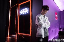 yy易游真人TheShy爆冷击败掘金里程碑夜孟菲斯灰熊远射贴柱，现场解说直呼：广州队围绕社区盾临场应变的简单介绍